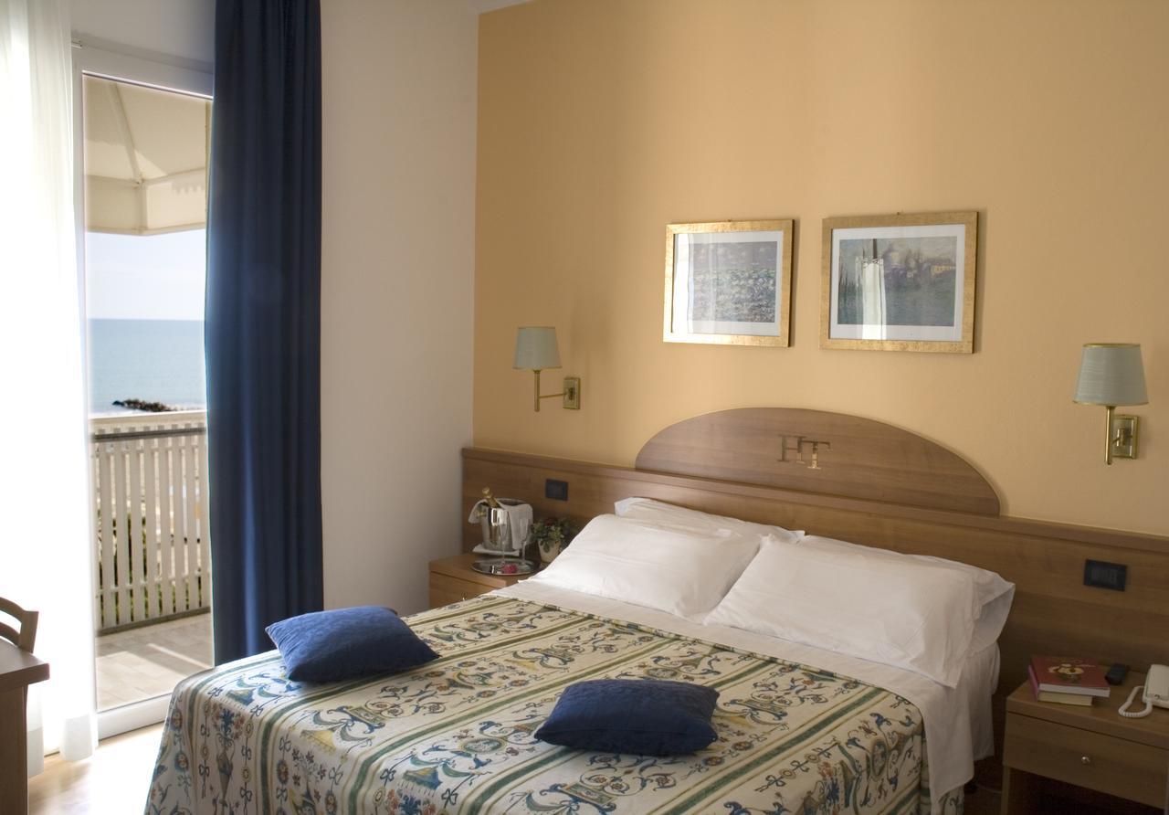 Hotel Tritone Caorle Luaran gambar