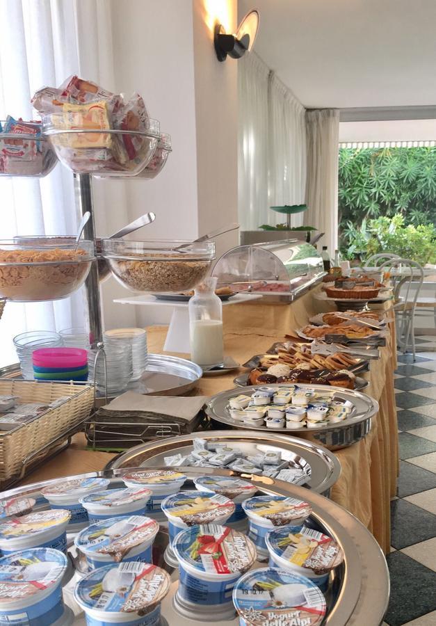 Hotel Tritone Caorle Luaran gambar