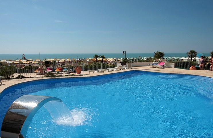 Hotel Tritone Caorle Luaran gambar