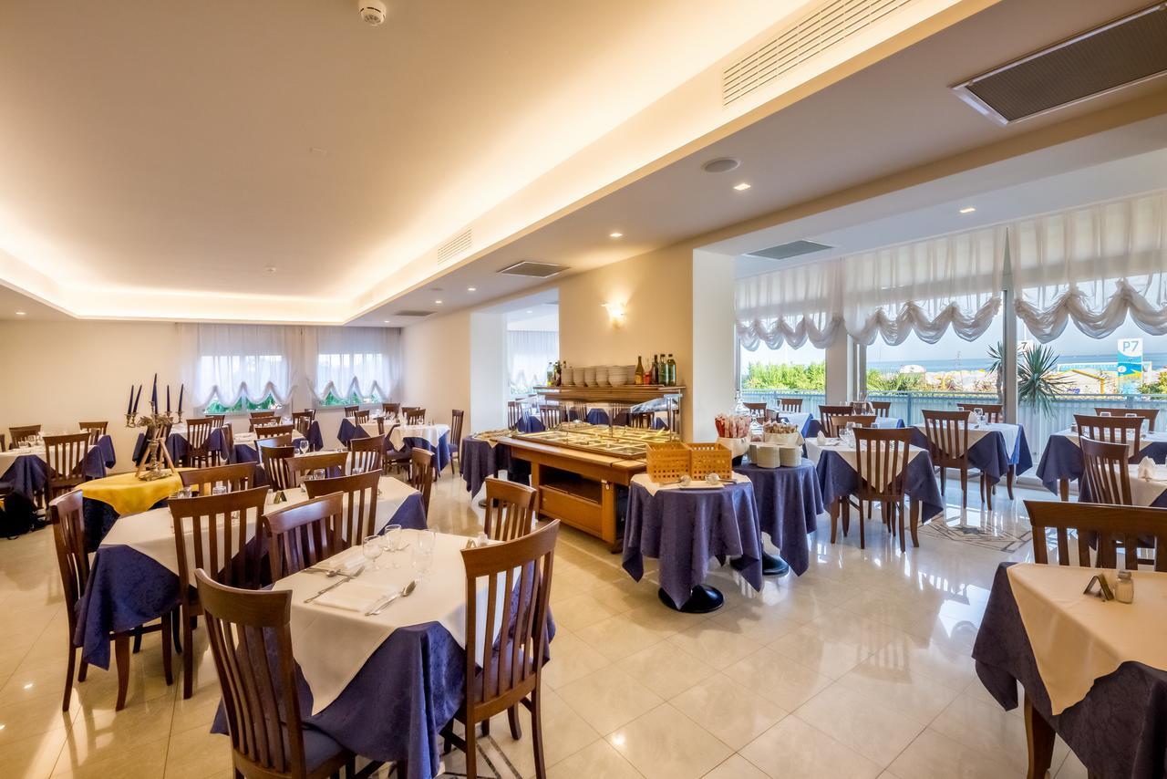 Hotel Tritone Caorle Luaran gambar