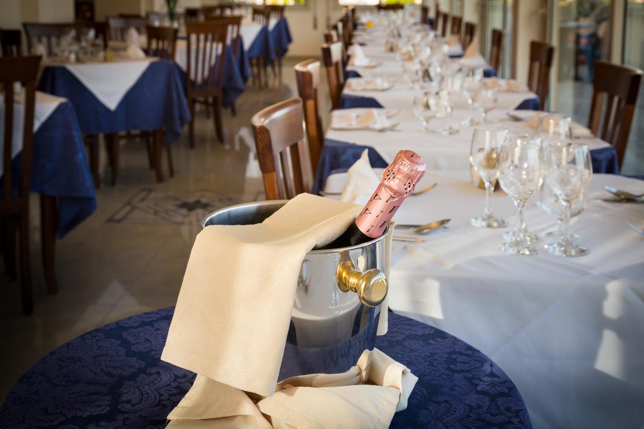 Hotel Tritone Caorle Luaran gambar