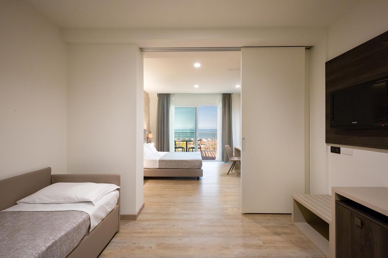 Hotel Tritone Caorle Luaran gambar