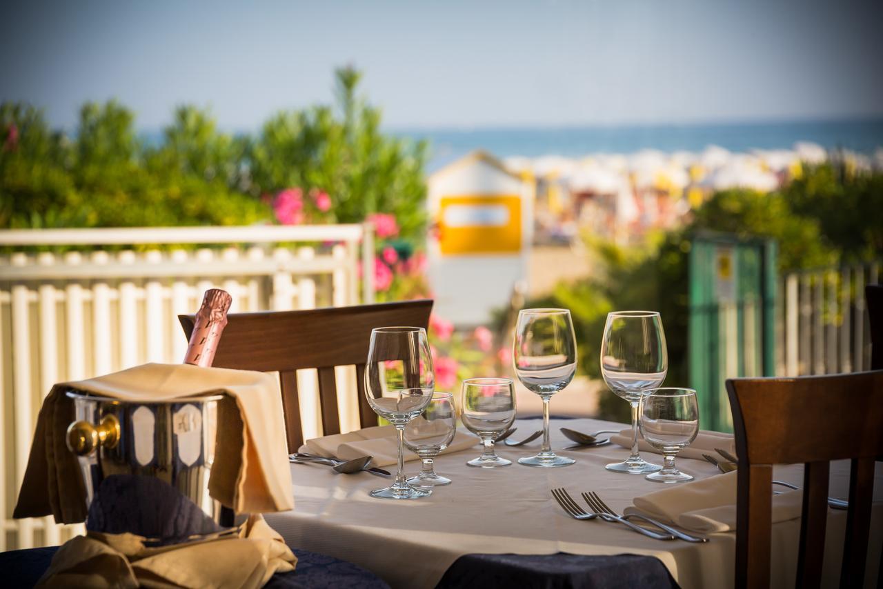 Hotel Tritone Caorle Luaran gambar