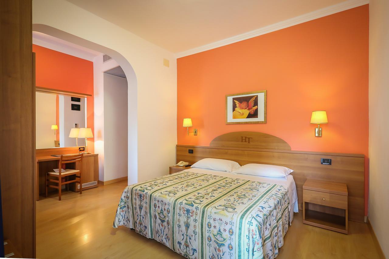 Hotel Tritone Caorle Luaran gambar