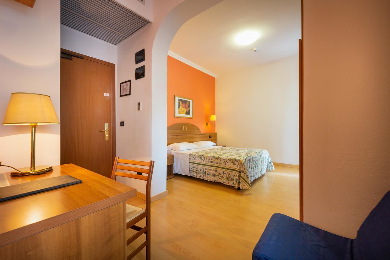 Hotel Tritone Caorle Luaran gambar