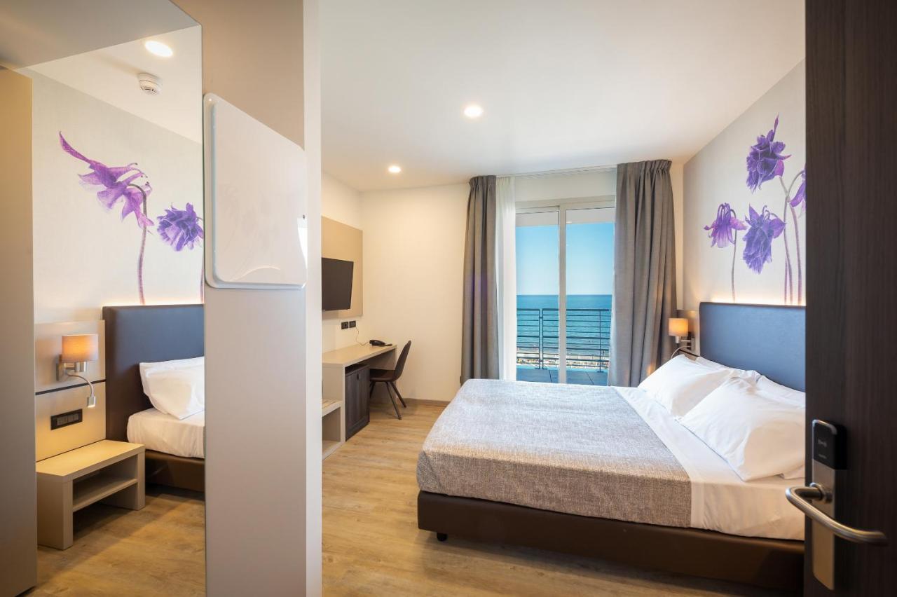 Hotel Tritone Caorle Luaran gambar